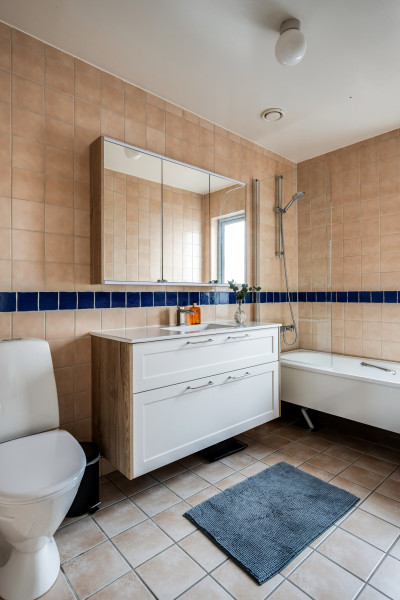  Törnsångaregatan 9